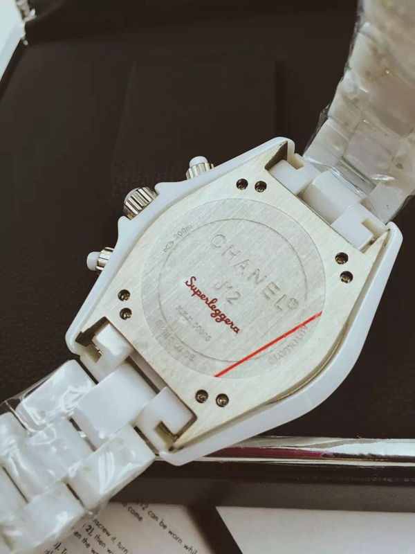 シャネル時計側面デザイン